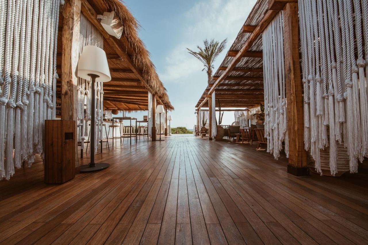 Cumeja Beach Club & Hotel Baia Domizia Exteriér fotografie